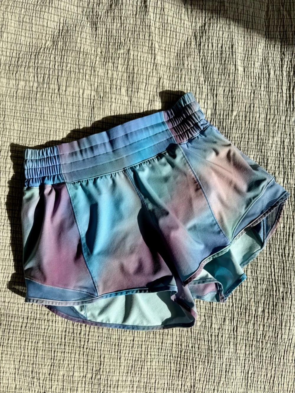 Lululemon Hotty Hot High-Rise Lined Shorts 2.5” Chroma Drift Blue Multi